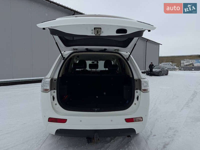 Mitsubishi Outlander 2014