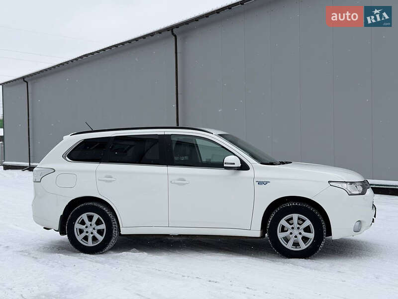 Mitsubishi Outlander 2014