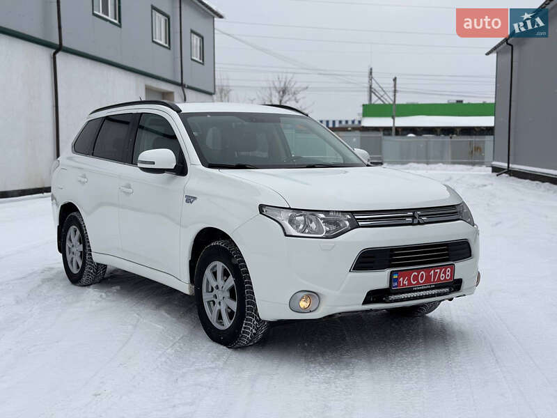 Mitsubishi Outlander 2014