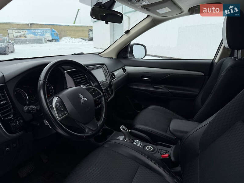 Mitsubishi Outlander 2014