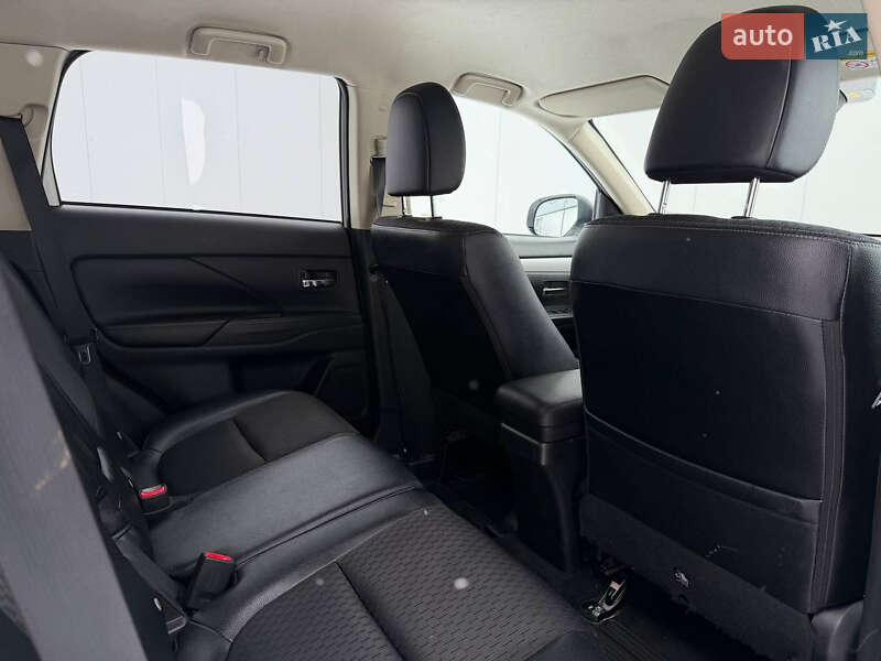 Mitsubishi Outlander 2014