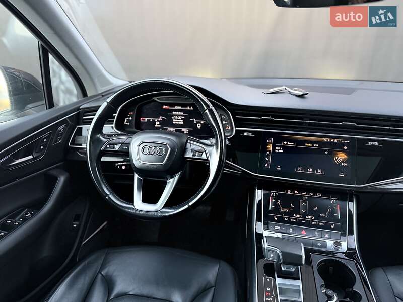 Audi-66