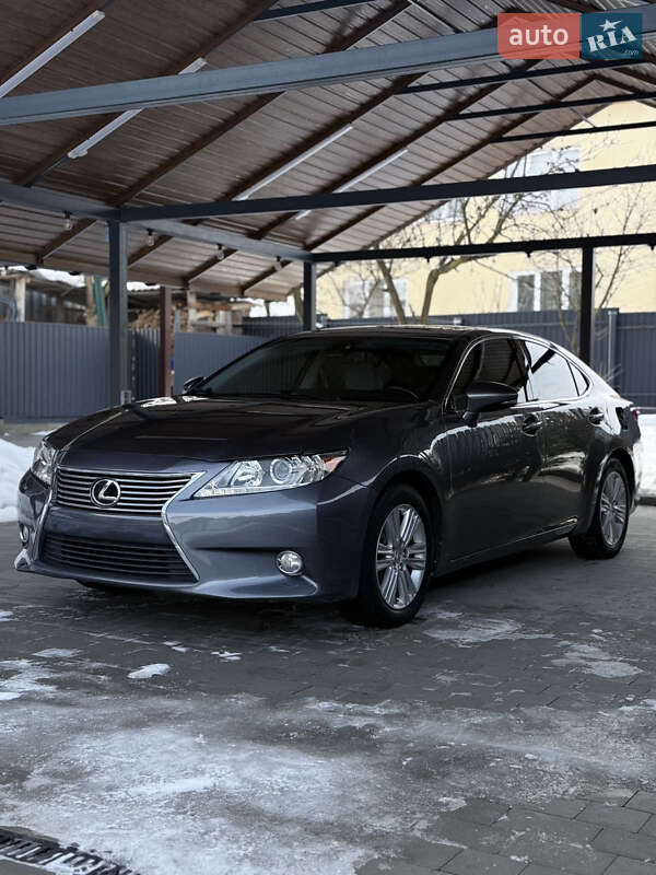 Lexus-4