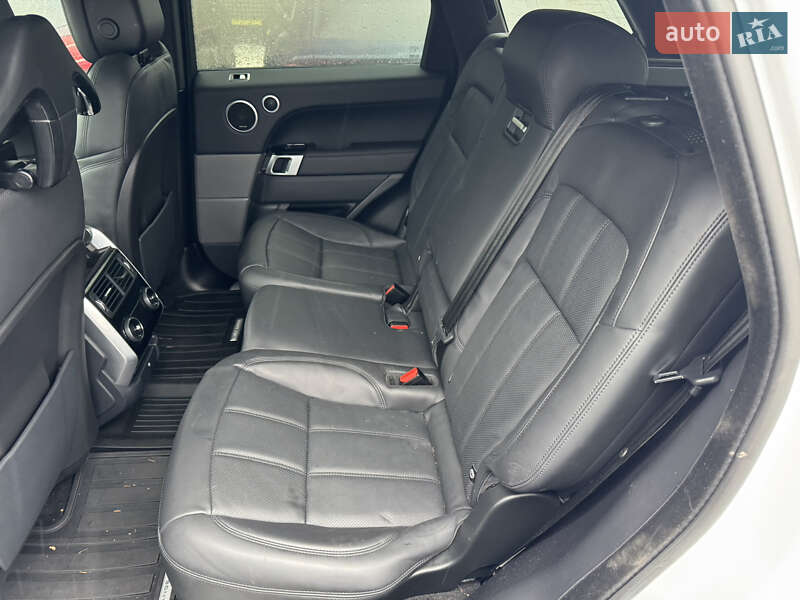Land Rover-11