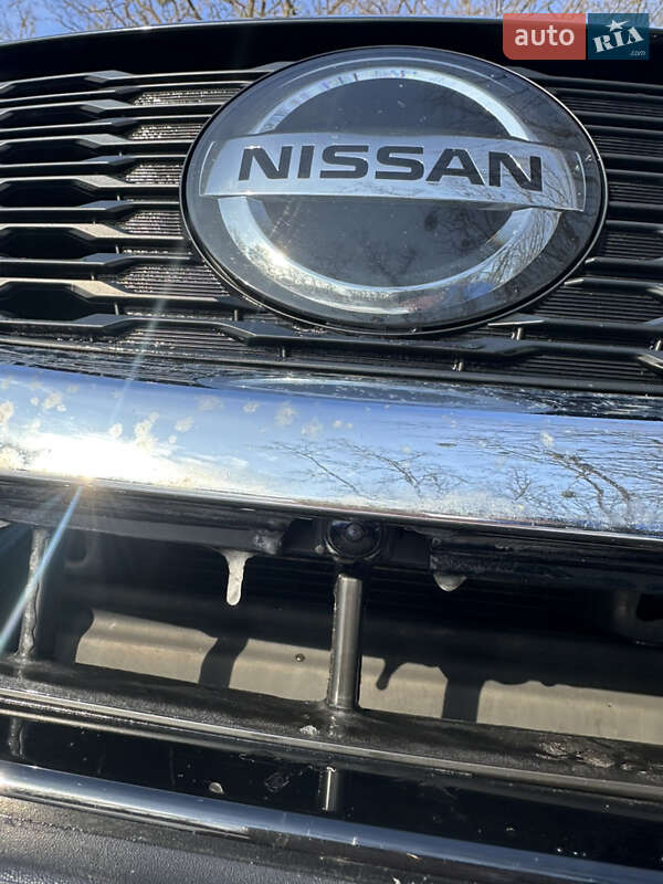 Nissan-38
