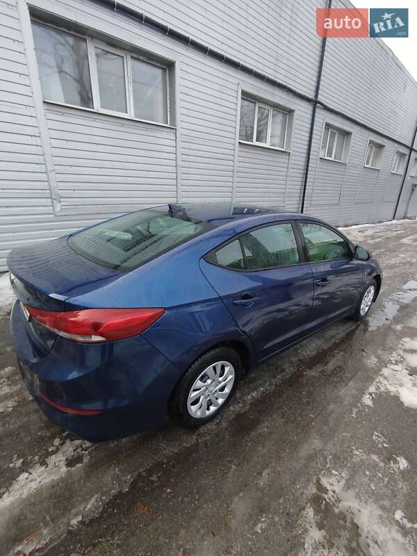 Hyundai Elantra 2016