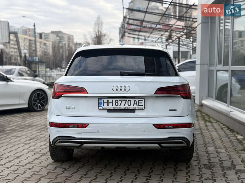 Audi-8