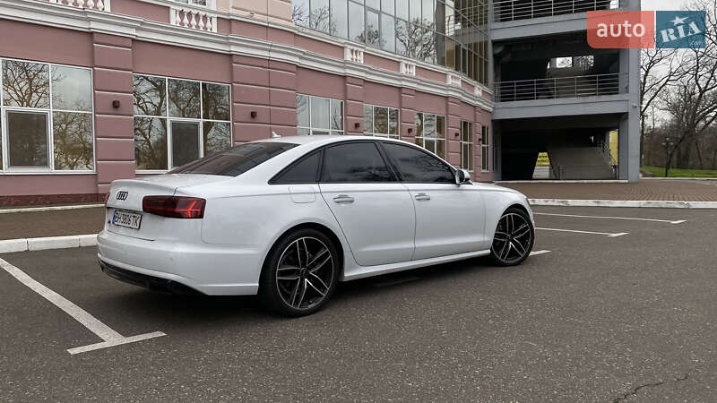 Audi-11