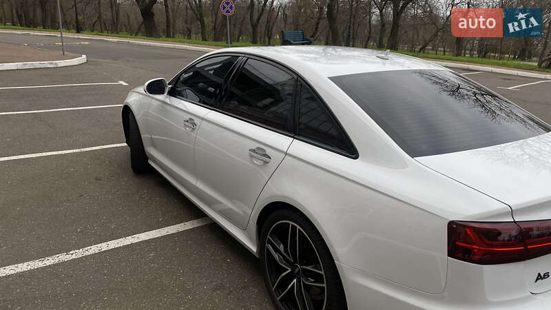 Audi-30