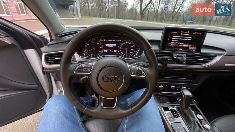 Audi-0
