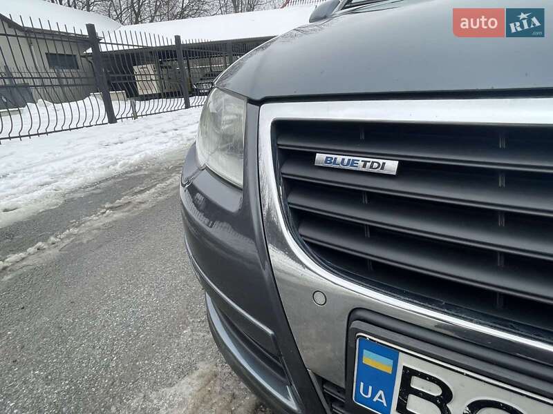 Volkswagen Passat 2010