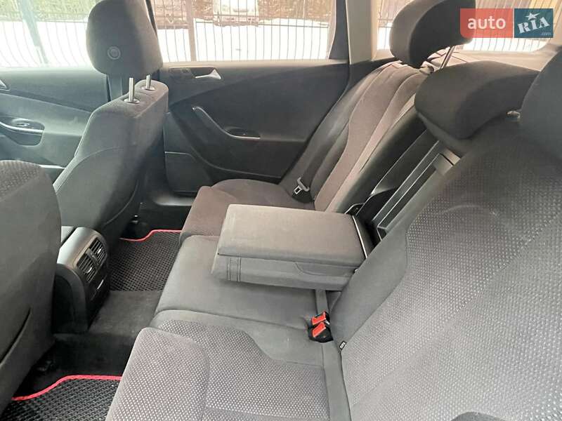 Volkswagen Passat 2010