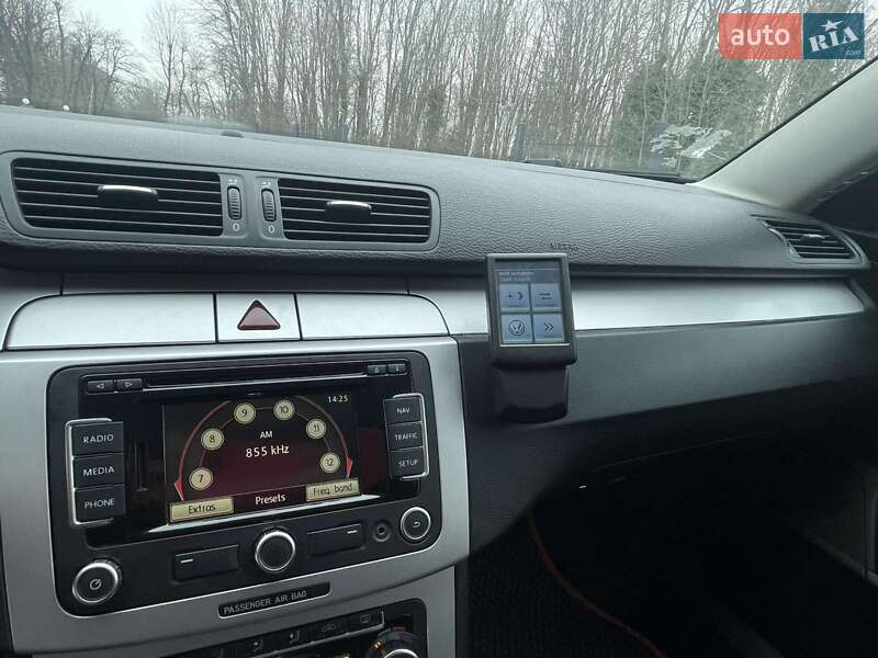 Volkswagen Passat 2010