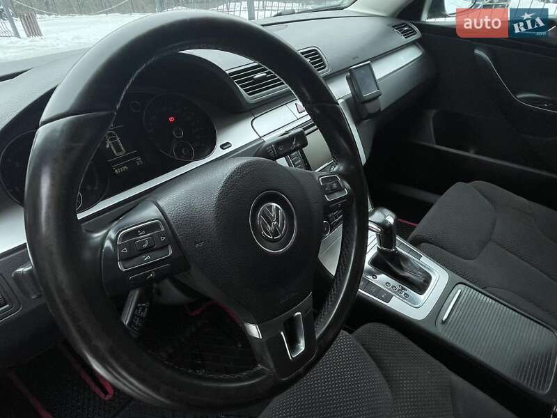 Volkswagen Passat 2010