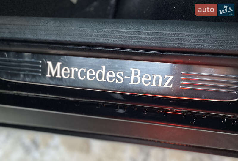 Mercedes-Benz-28