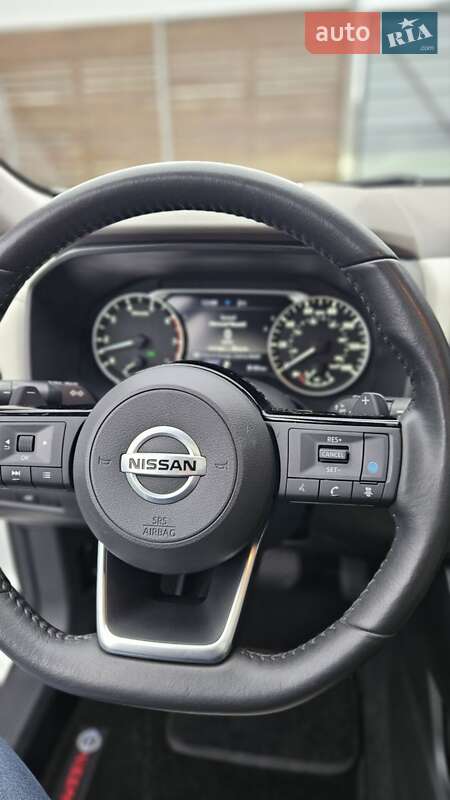 Nissan-19
