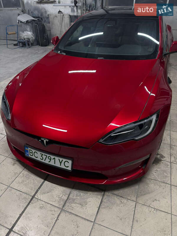Tesla-8