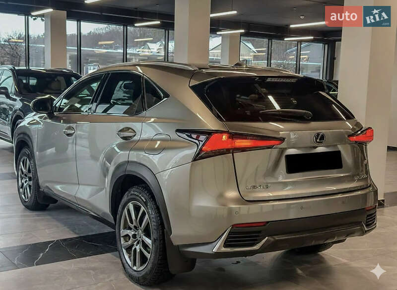 Lexus-1