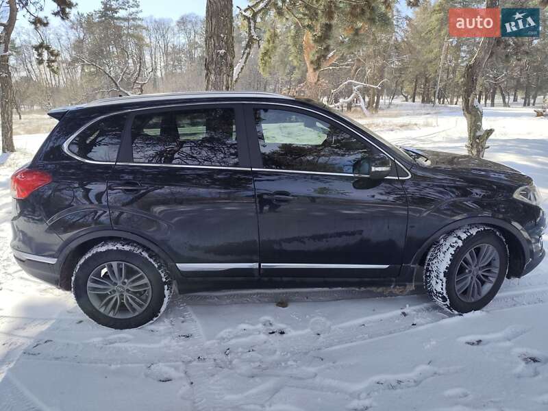 Chery-10