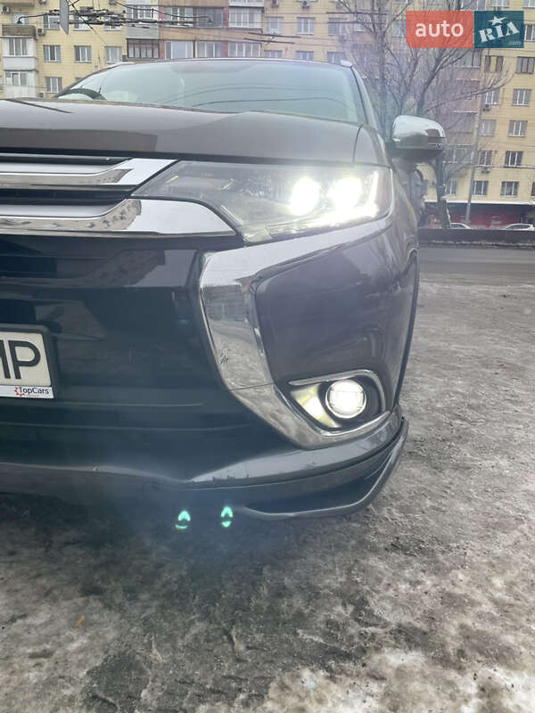 Mitsubishi Outlander 2015