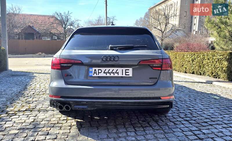 Audi A4 2015