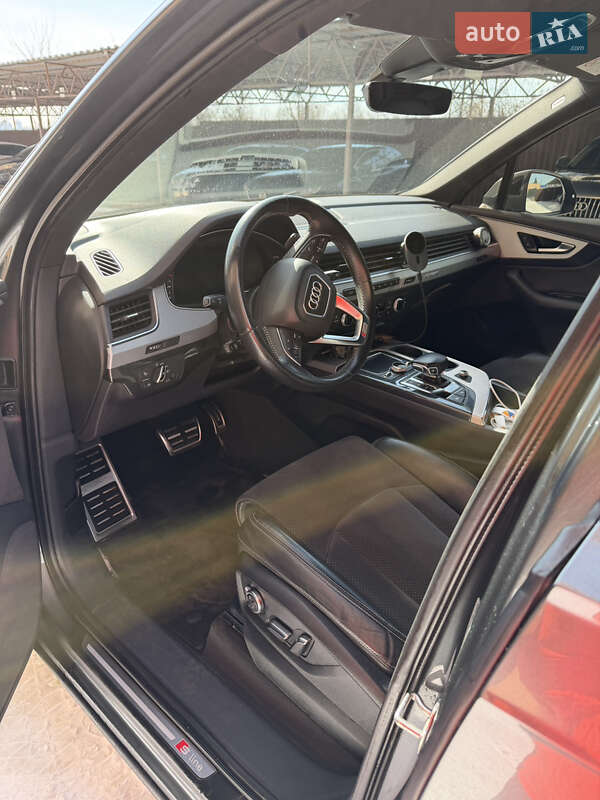 Audi Q7 2016