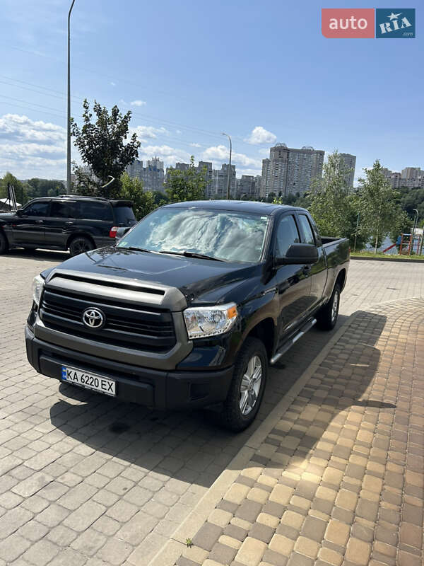 Toyota Tundra 2016