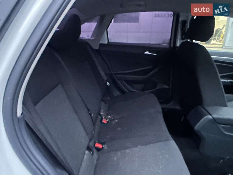 Volkswagen Jetta 2019