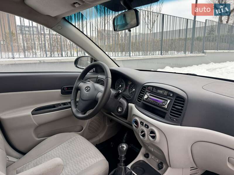 Hyundai Accent 2008