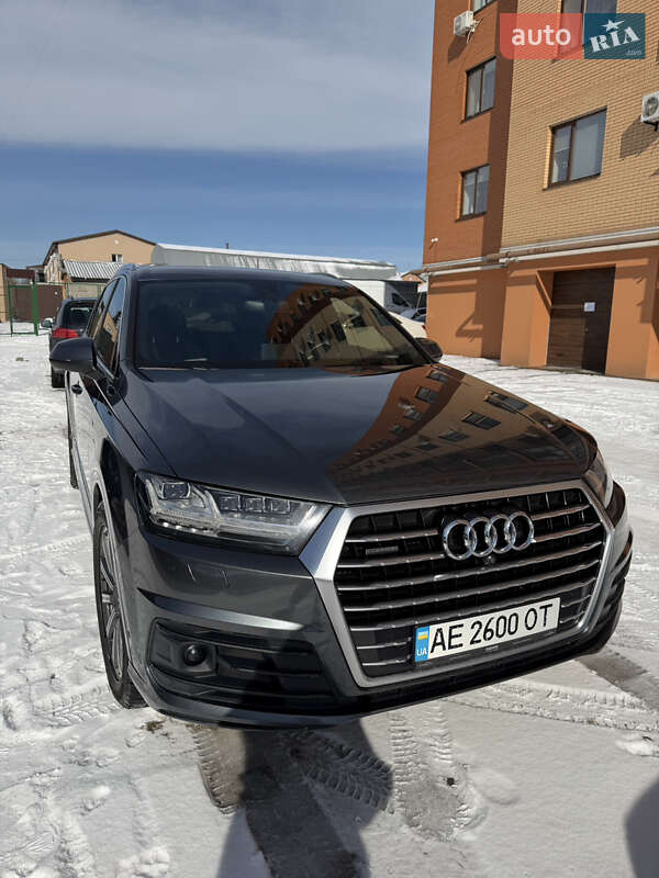 Audi Q7 2016