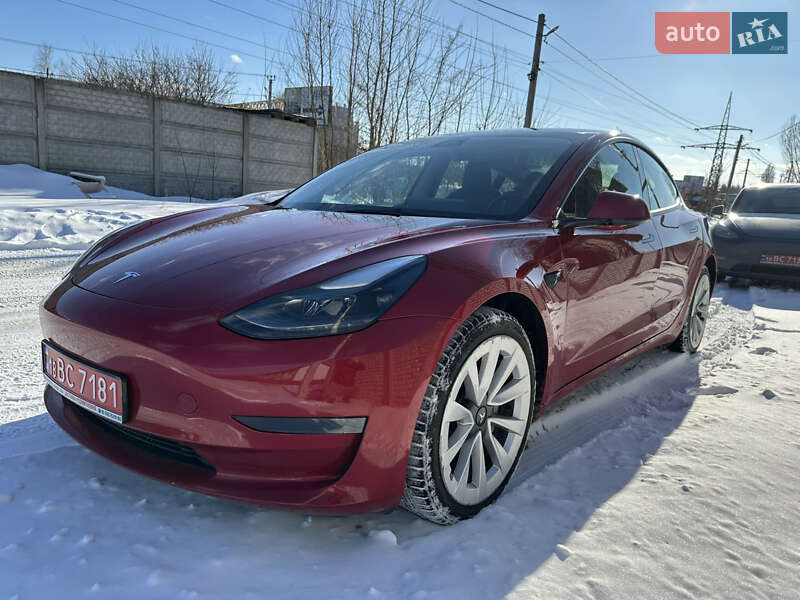 Tesla-18
