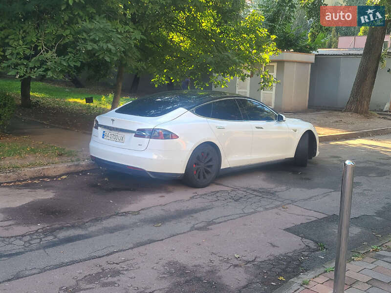 Tesla Model S 2013