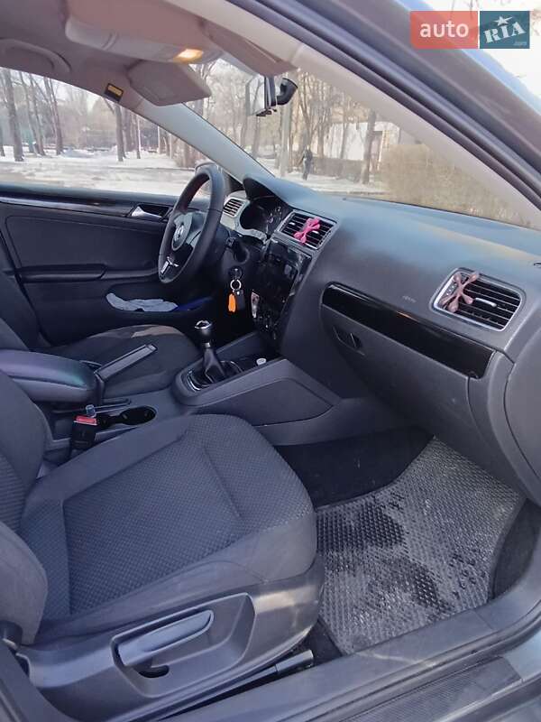 Volkswagen Jetta 2014