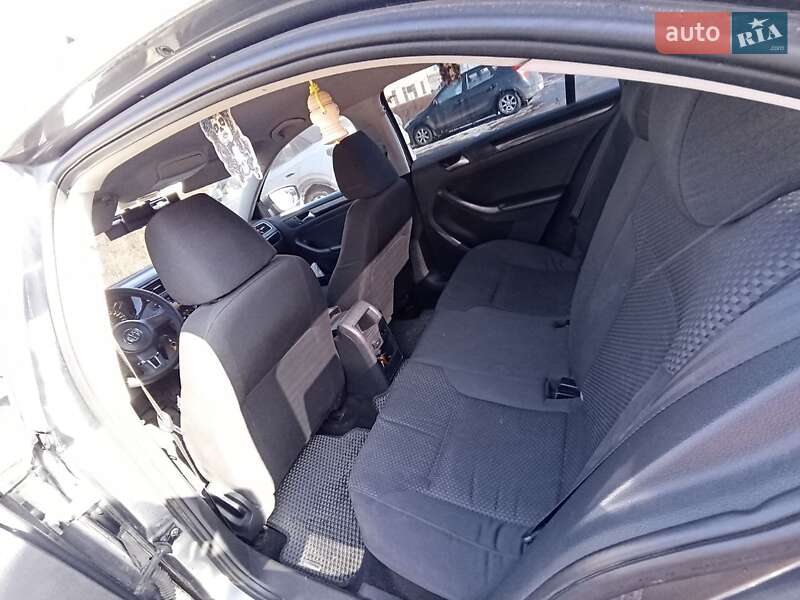 Volkswagen Jetta 2014