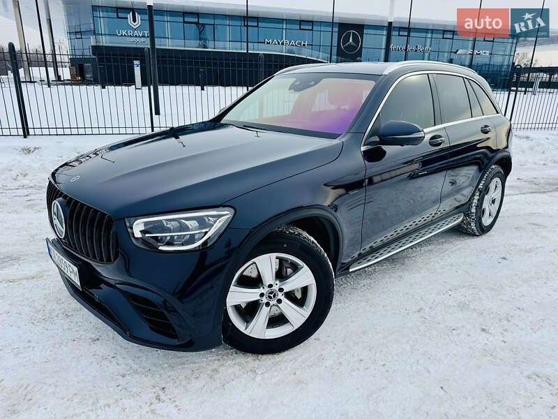 Mercedes-Benz GLC-Class 2021