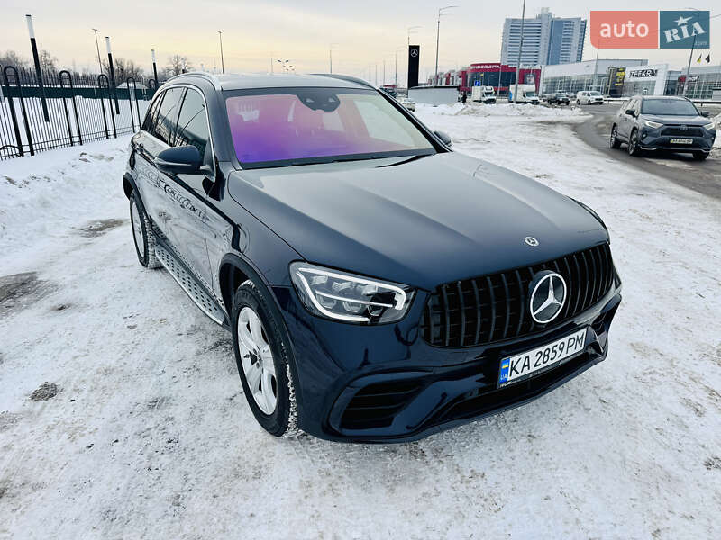 Mercedes-Benz GLC-Class 2021