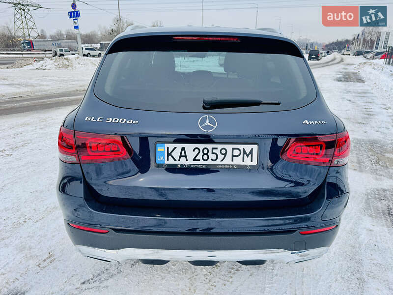 Mercedes-Benz GLC-Class 2021