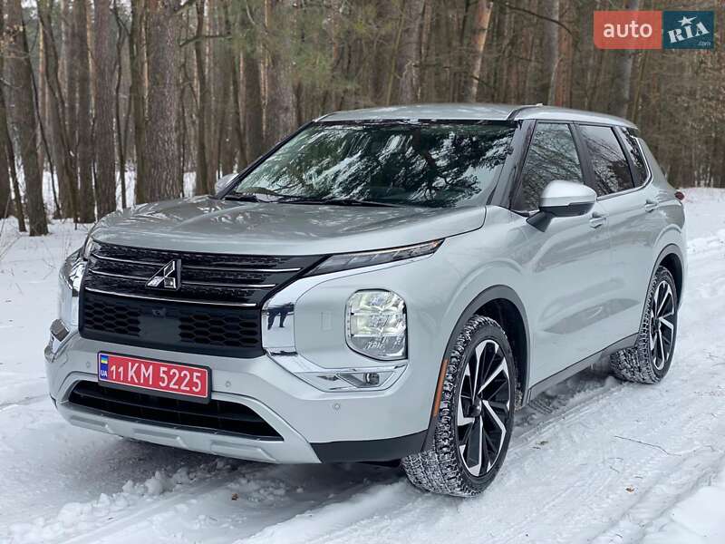 Mitsubishi Outlander 2024