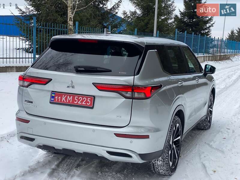 Mitsubishi Outlander 2024