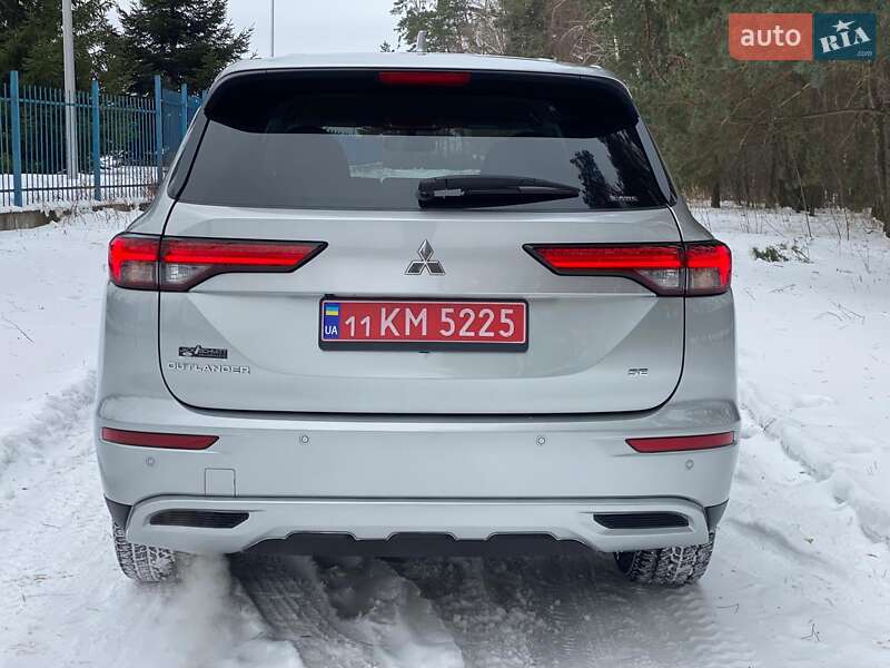 Mitsubishi Outlander 2024