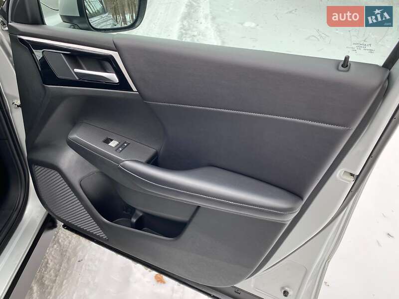 Mitsubishi Outlander 2024