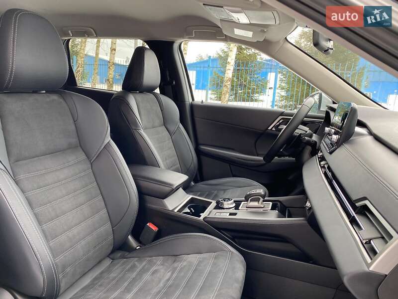 Mitsubishi Outlander 2024