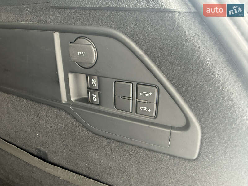 Volkswagen Touareg 2012