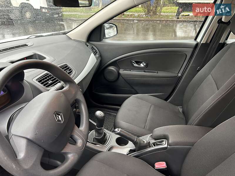 Renault Fluence 2013