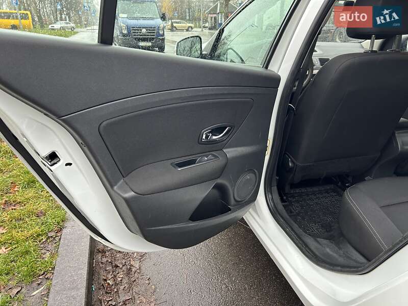 Renault Fluence 2013