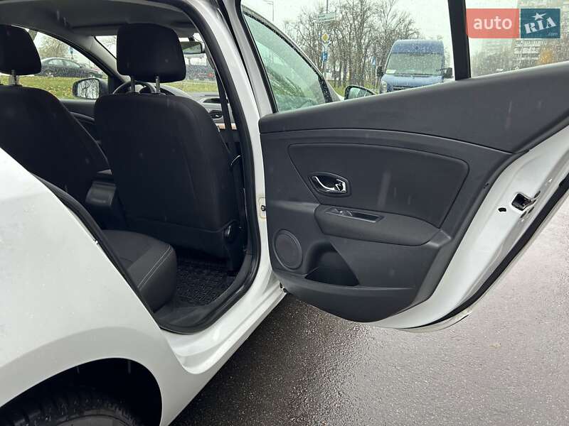 Renault Fluence 2013