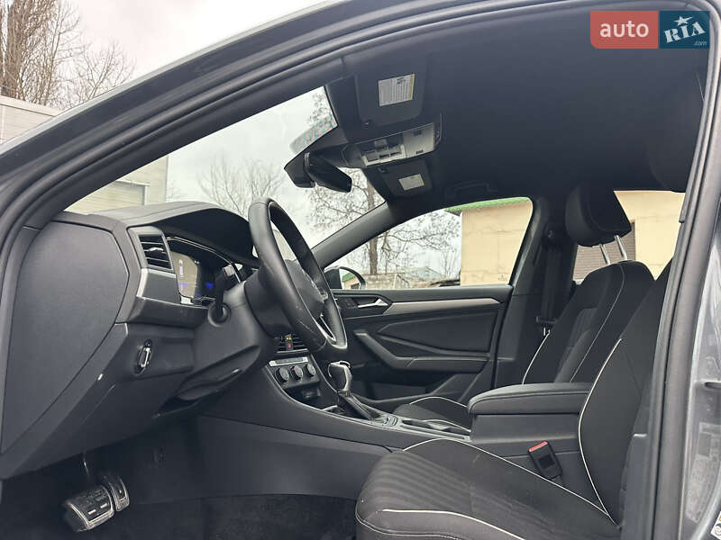 Volkswagen Jetta 2023