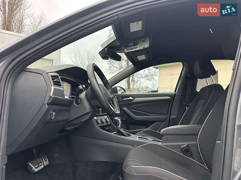 Volkswagen Jetta 2023