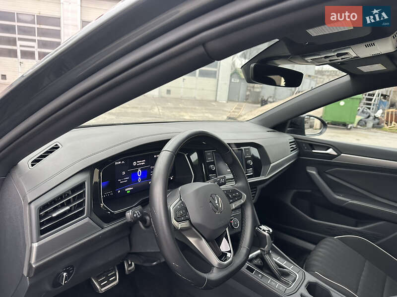 Volkswagen Jetta 2023