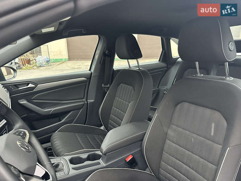 Volkswagen Jetta 2023